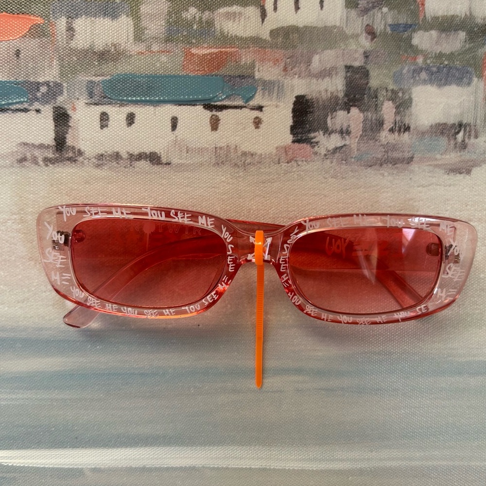 New KNOTWTR Sunglasses I See You Coral Modern Bold Trendy Sophisticated Iconic💗